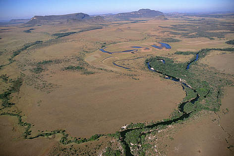 Vista aérea da Chapada dos Veadeiros. rel=