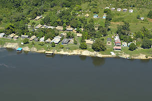 Aerial view of the Barra de São Manoel community; WWF-Brazil develops conservation projects in this place since 2013