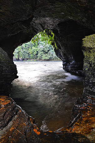 The exploration of caves is one of the activities offered by the community in its business plan