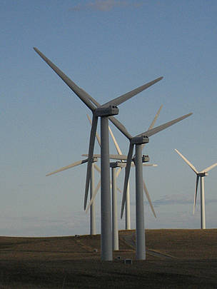Blowing in the wind: a energia eólica tem futuro promissor como contribuinte à matriz elétrica ... 
© Patricia Buckley / WWF-Canada