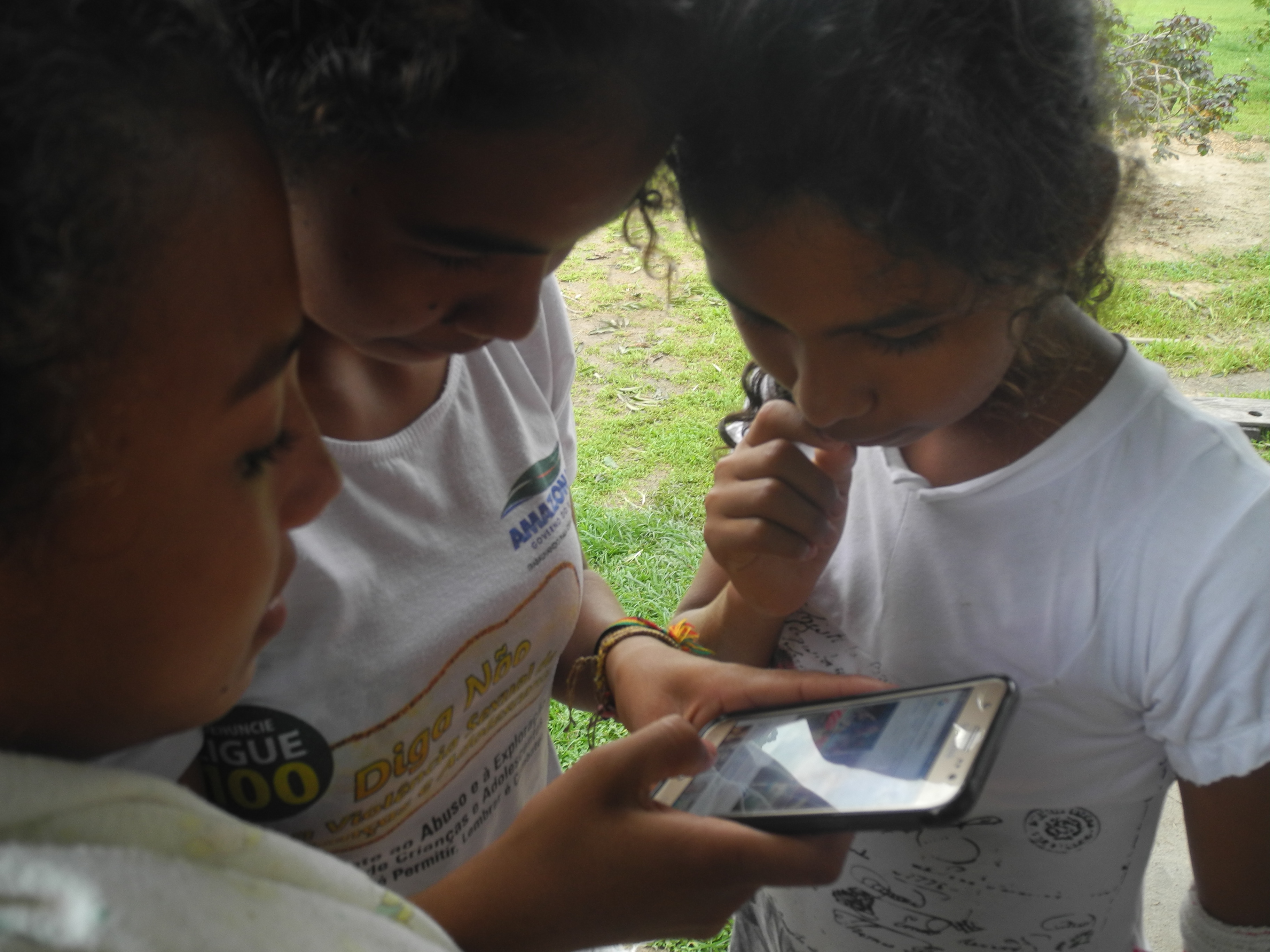 A analista de conservação do WWF-Brasil Karen Pacheco considera que a Internet é 