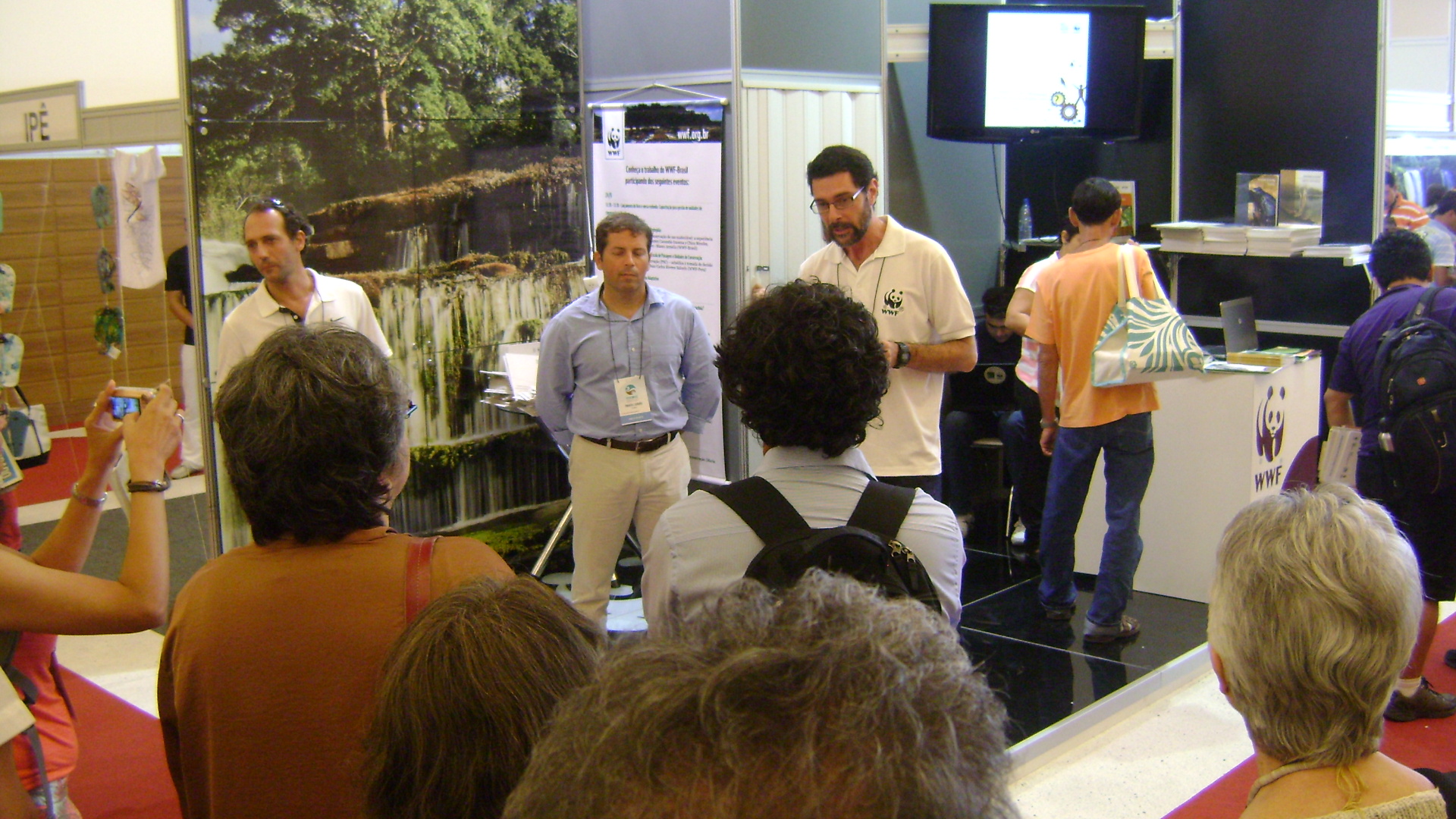 O lançamento ocorreu no stand que o WWF-Brasil montou no Congresso Brasileiro de Unidades de Conservação