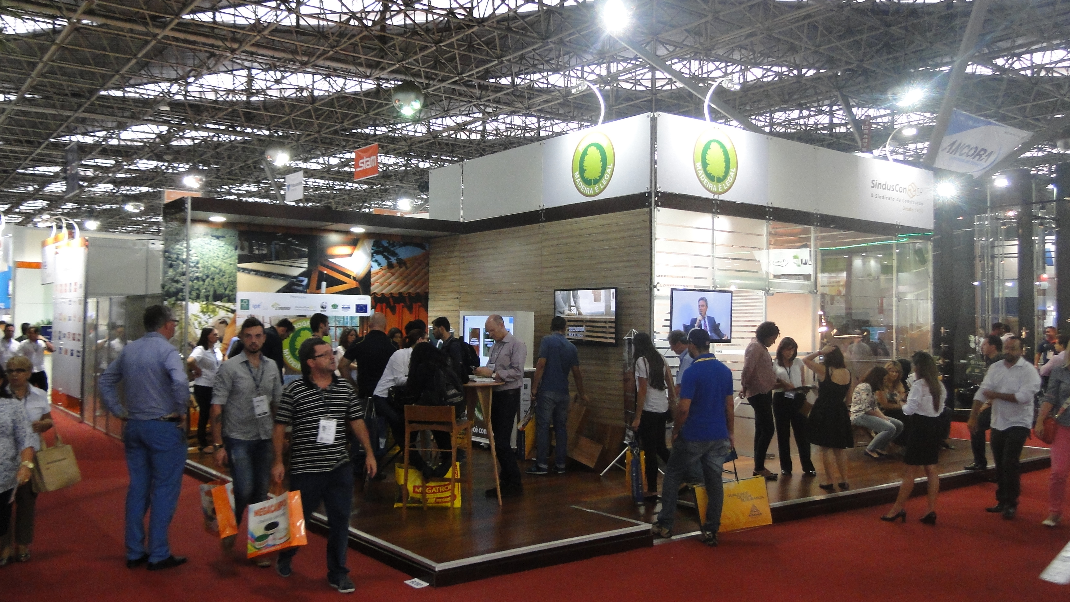 Visão geral do stand montado na Feira Internacional