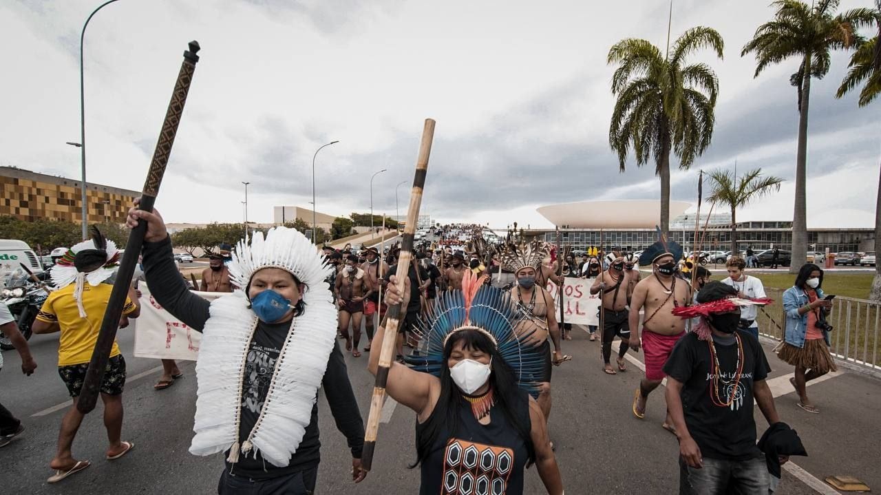 Lideranças indígenas se mobilizam em Brasília com o objetivo de impedir retrocessos e ataques aos direitos dos povos indígenas