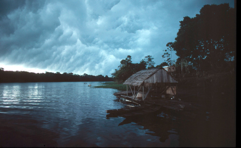 Tempestade, amazônia, áreas inundadas