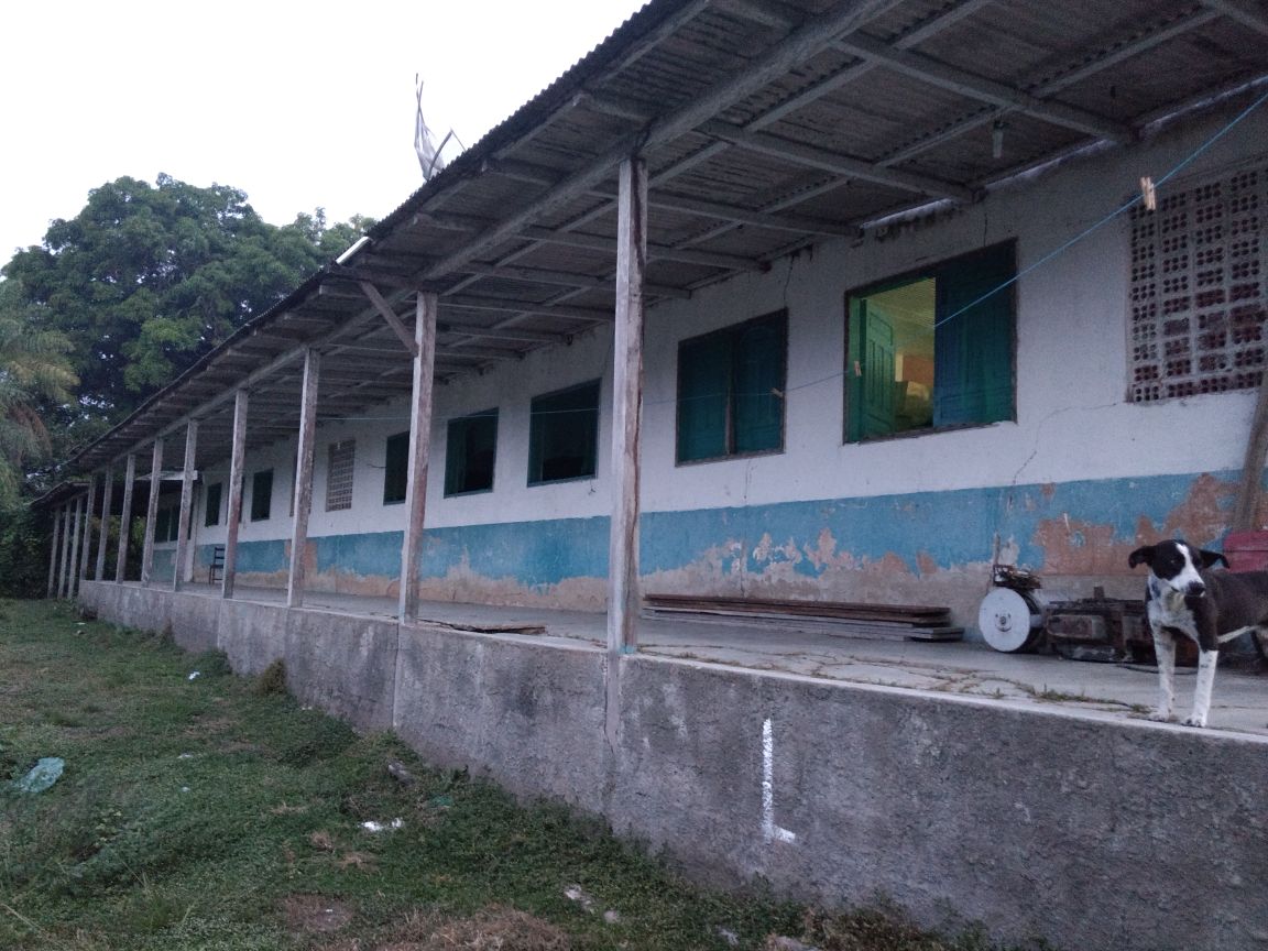 A escola da comunidade atende hoje 64 alunos e será reformada para ganhar espaços maiores e mais arejados
