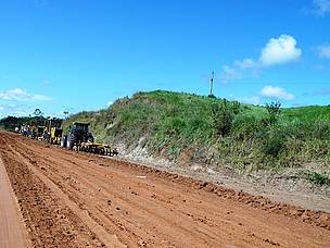 Obras de pavimentação da BR-364, no Acre.
