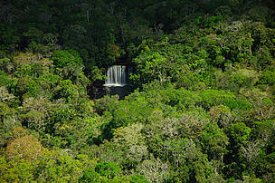 Cachoeira no rio Sucunduri durante expedição ao Parque Nacional Juruena, Junho-Julho de 2006.